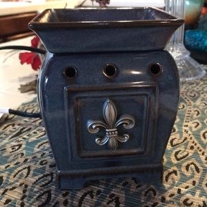 Scentsy wax burner